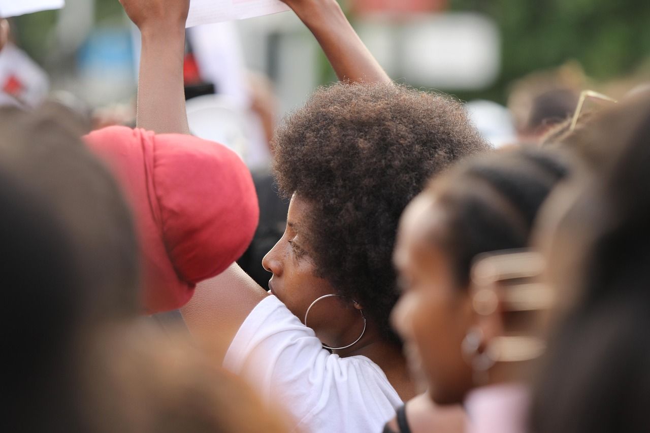 découvrez comment l'activisme citoyen permet aux individus et aux communautés de s’engager, d’influencer les décisions publiques et de promouvoir des changements sociaux positifs dans la société.