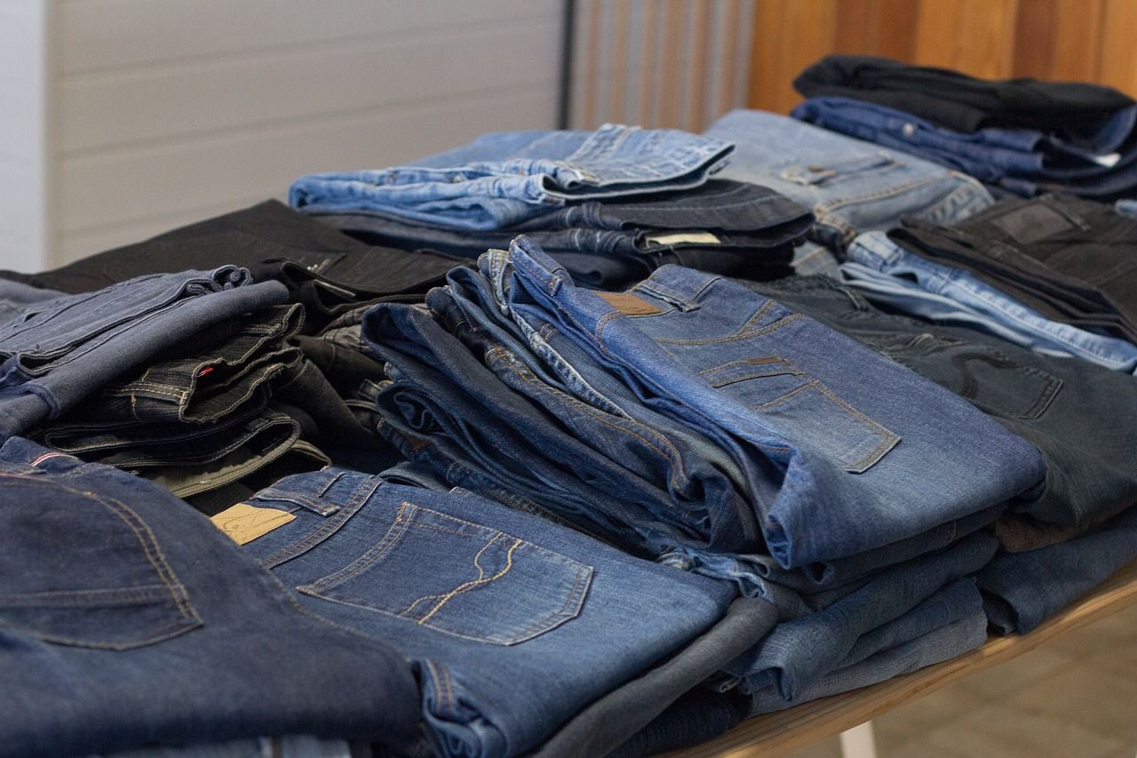 découvrez l'upcycling, une démarche écologique et créative qui transforme les déchets en objets uniques et utiles pour réduire l'impact environnemental.