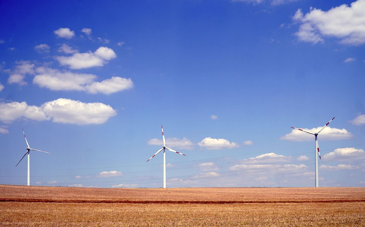 découvrez comment la transition énergétique transforme notre avenir en privilégiant des sources d'énergie renouvelables, en réduisant les émissions de carbone et en favorisant la durabilité. explorez les initiatives, les technologies innovantes et les politiques qui façonnent un monde plus écologique.