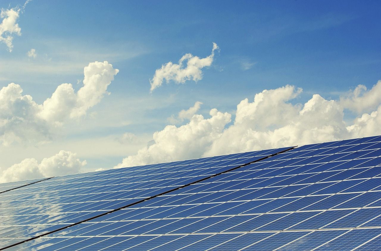 découvrez les avantages de l'énergie solaire, une source d'énergie renouvelable et durable. apprenez comment l'énergie solaire peut réduire vos factures d'électricité, diminuer votre empreinte carbone et contribuer à un avenir plus vert.