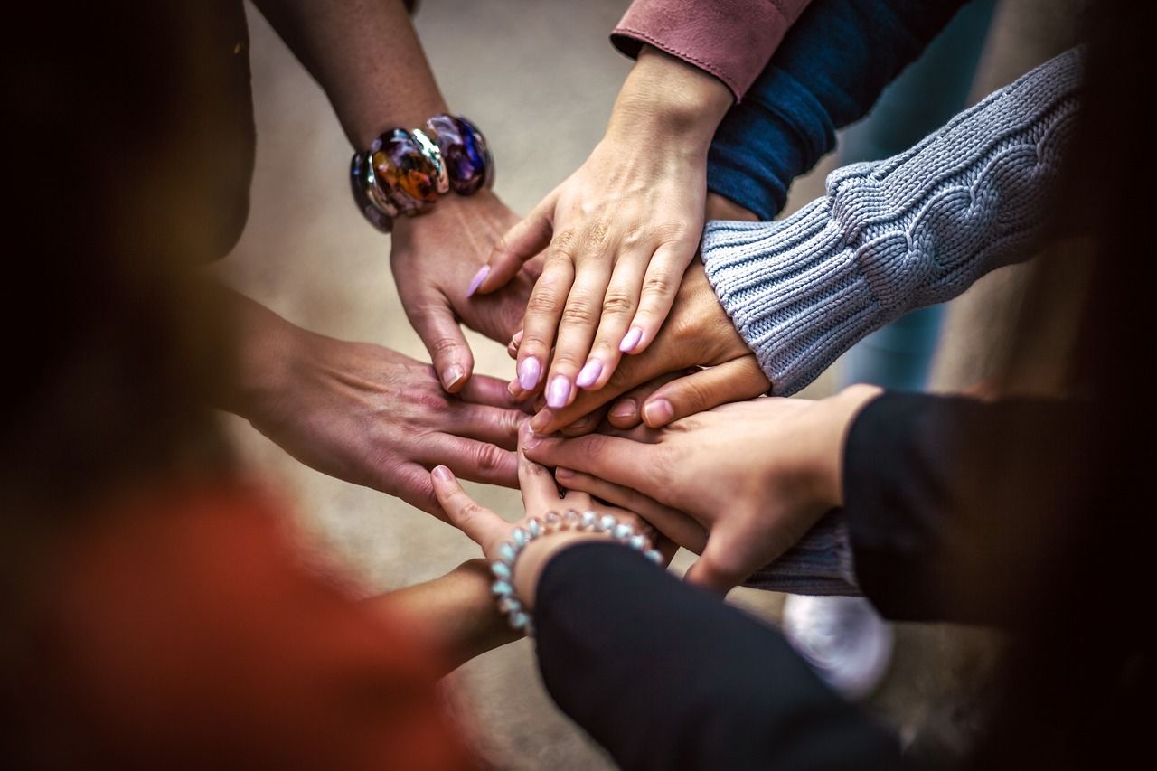 découvrez comment les solutions communautaires transforment les défis locaux en opportunités durables, renforçant ainsi la solidarité et l'engagement citoyen au sein de votre quartier.