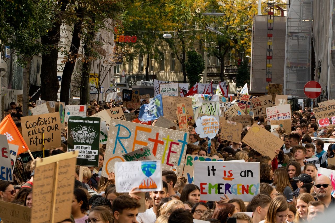 découvrez tout sur le climat : définitions, enjeux environnementaux, impact du changement climatique et solutions pour protéger notre planète.