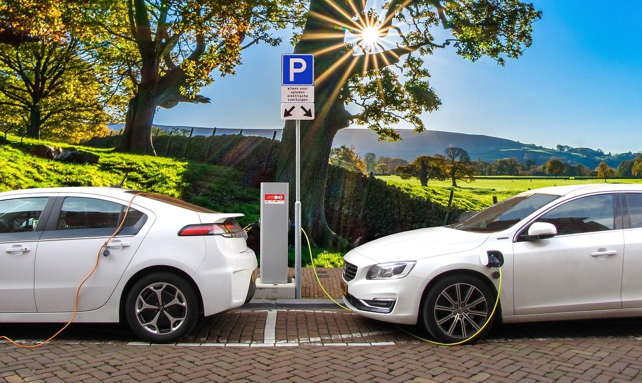 découvrez tout sur la voiture électrique : avantages, fonctionnement, modèles innovants et impact écologique pour un avenir durable.