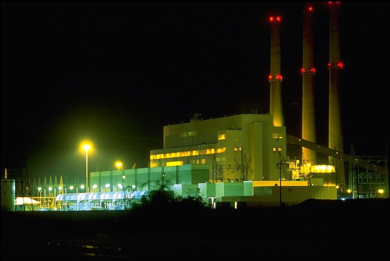 découvrez les enjeux de la dépendance aux combustibles fossiles, ses impacts sur l'environnement et les alternatives durables pour un avenir énergétique plus responsable.