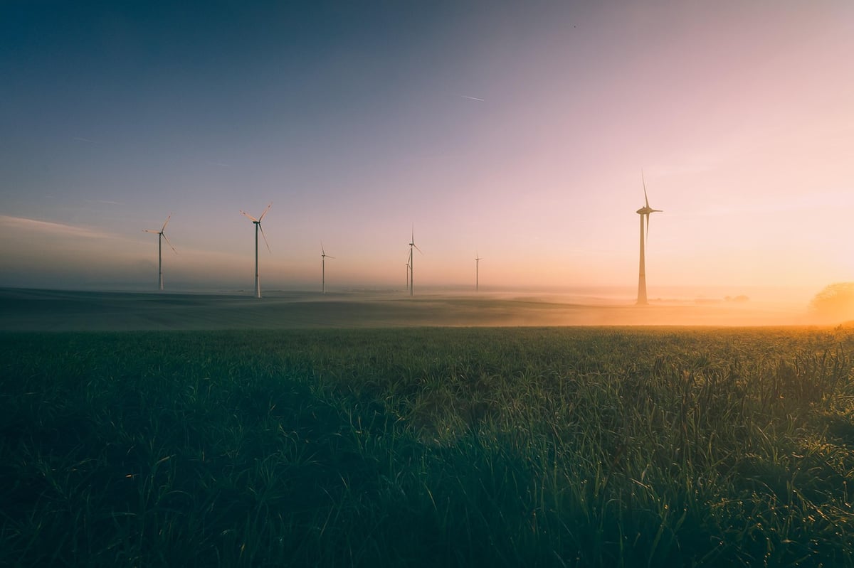 L’ambition audacieuse de la France en matière d’énergie et de climat : un parcours semé d’embûches